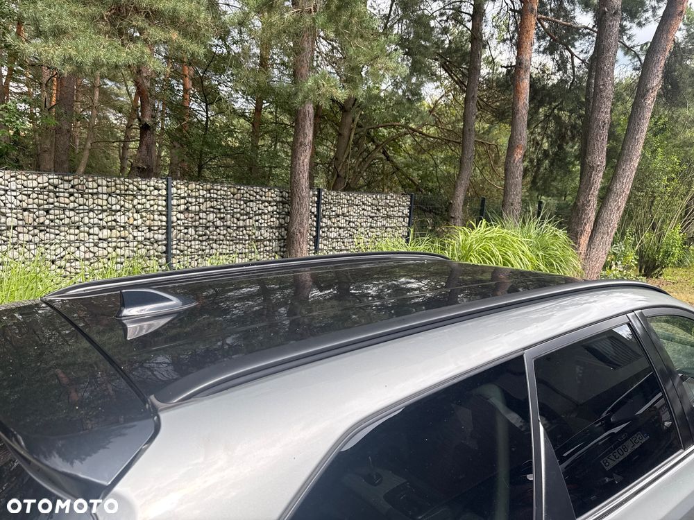 Toyota Auris Hybrid 135 Selection - 27