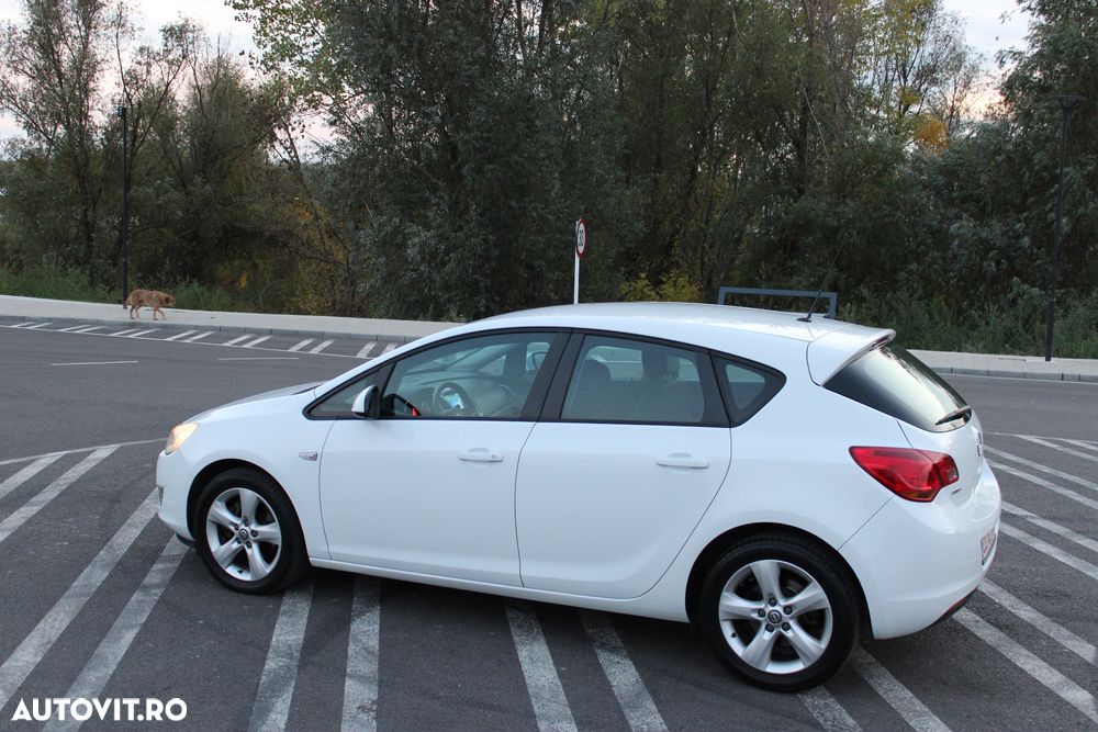 Opel Astra 1.7 CDTI DPF Cosmo - 24