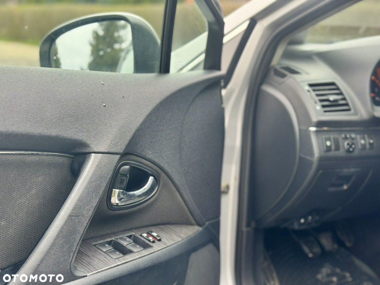 Toyota Avensis 2.0 D-4D Sol plus+NAVI - 8