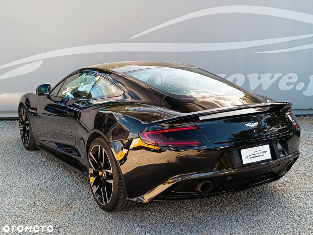 Aston Martin Vanquish - 4
