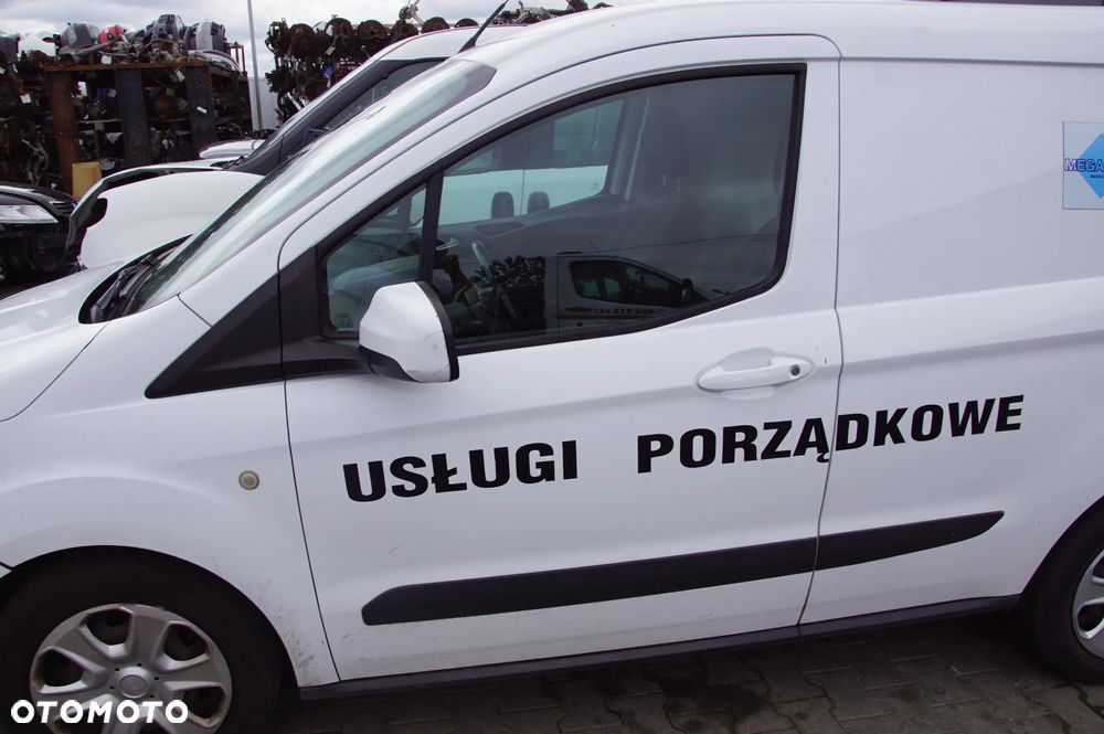 Auto na części 692324777 Ford Transit Tourneo Courier 1.5 tdci 75km DV5FD A Frozen White Frozen White maska zderzak lampa pas błotnik drzwi silnik skrzynia komputer moduł sterownik deska poduszka sanki ćwiartka - 8