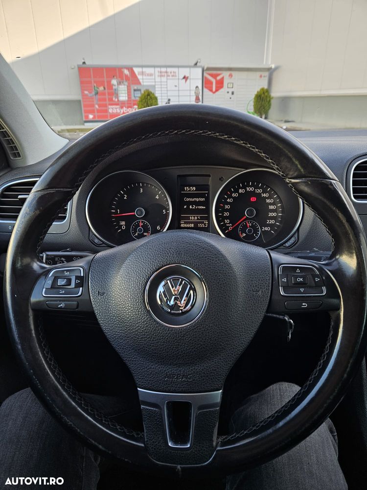 Volkswagen Golf - 10