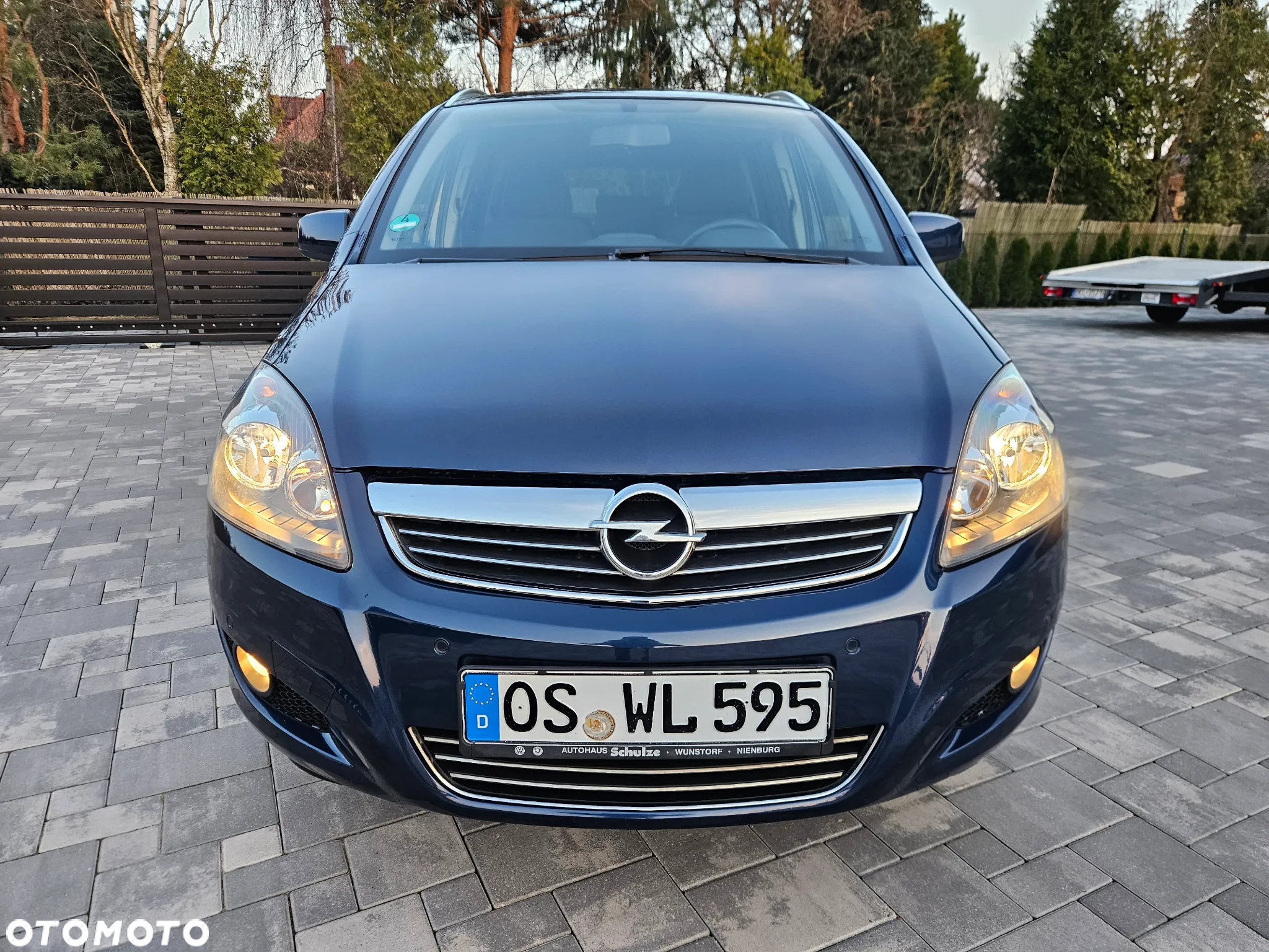 Opel Zafira 1.6 Cosmo - 2