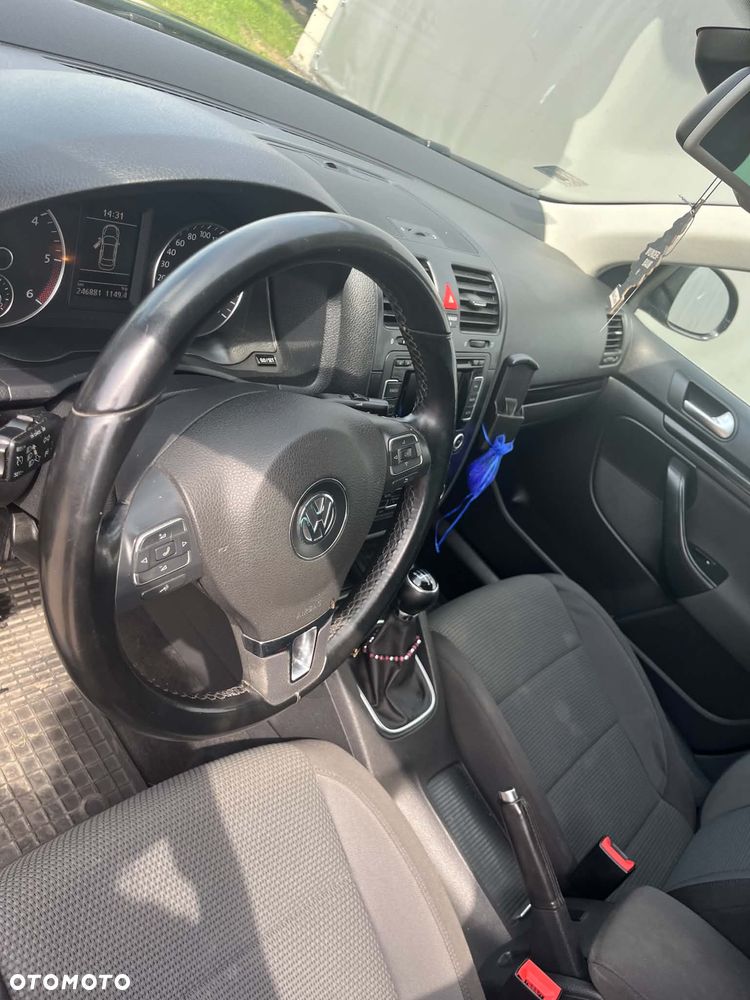 Volkswagen Jetta - 7