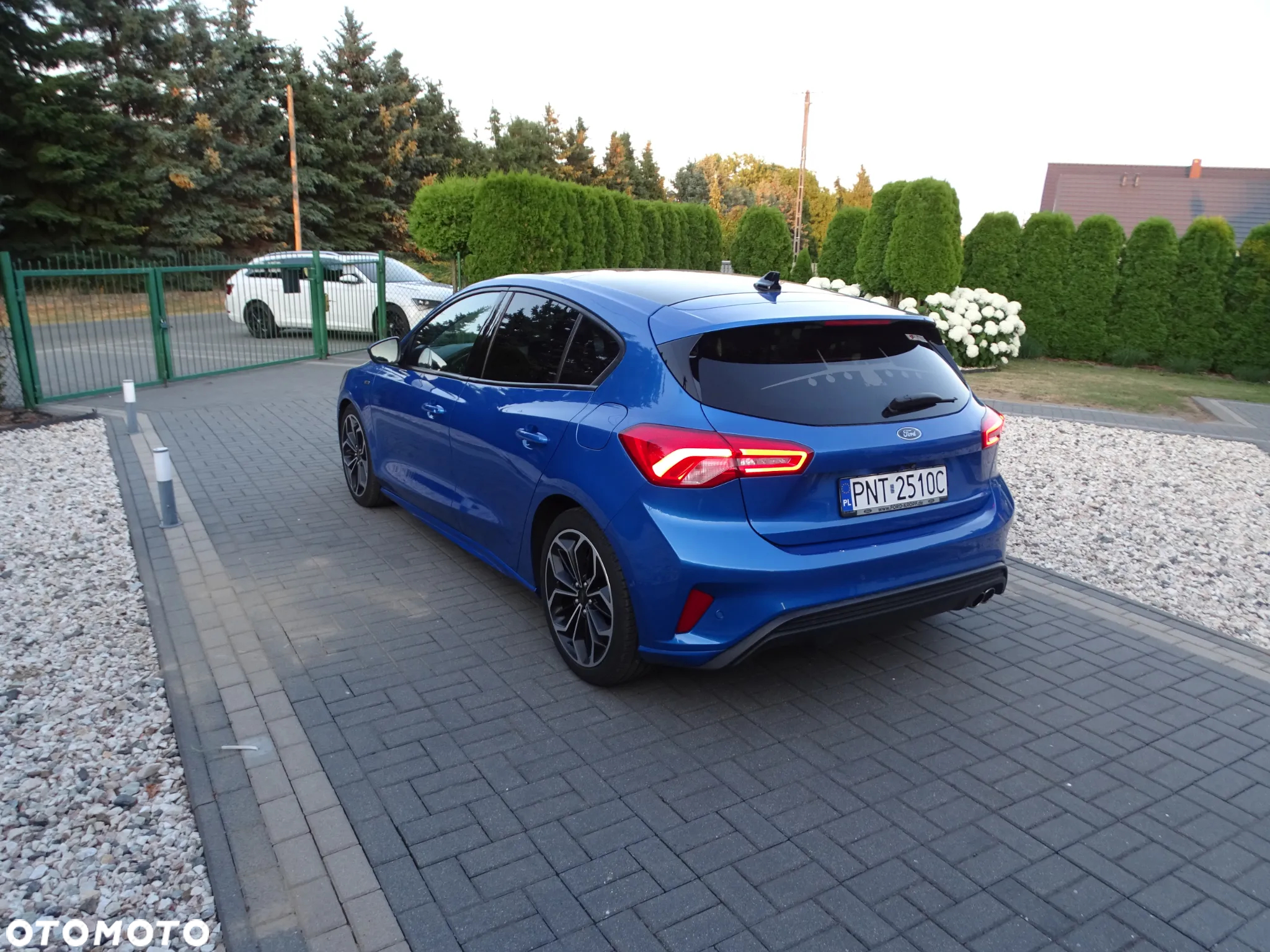 Ford Focus 1.5 EcoBlue Start-Stopp-System ST-LINE DESIGN - 4