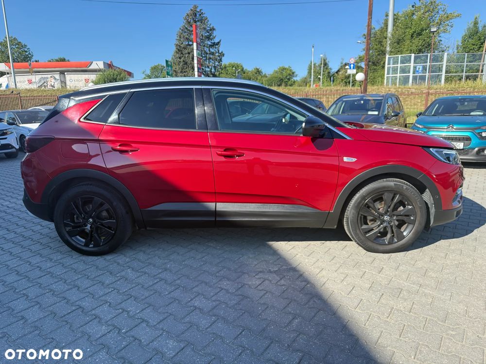 Opel Grandland X 1.6 T Design&Tech S&S - 8