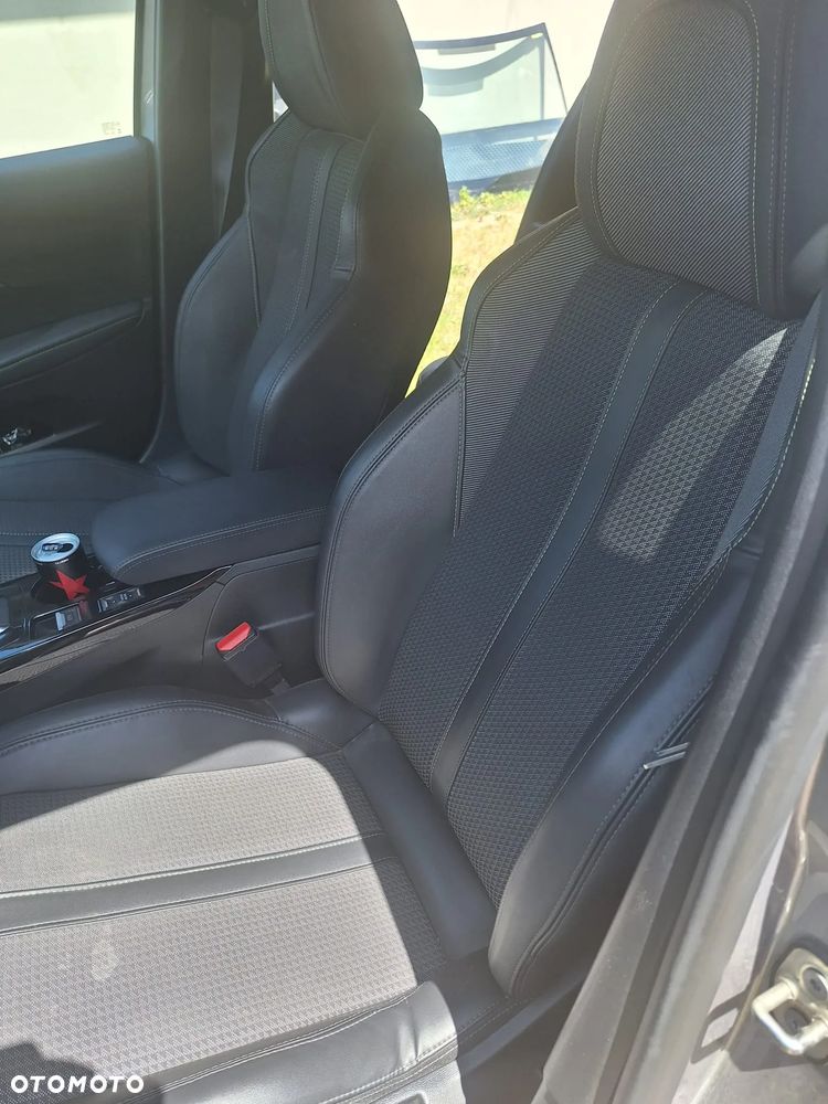 Peugeot 208 Elektromotor 136 GT - 12