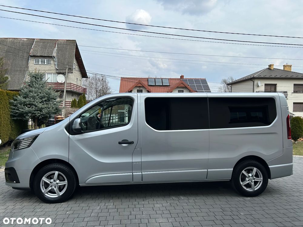Renault Trafic 2.0 dCi - 9