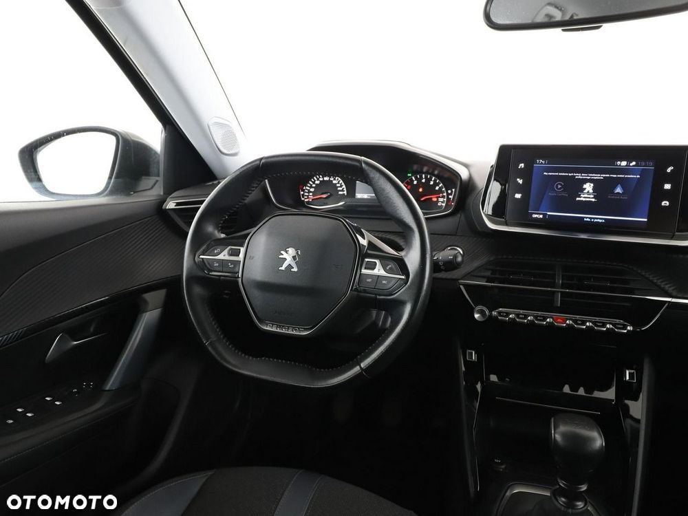 Peugeot 2008 1.2 Pure Tech Allure S&S - 17