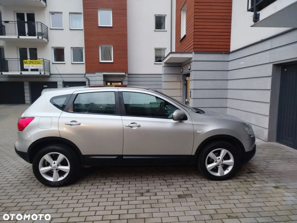 Nissan Qashqai - 2