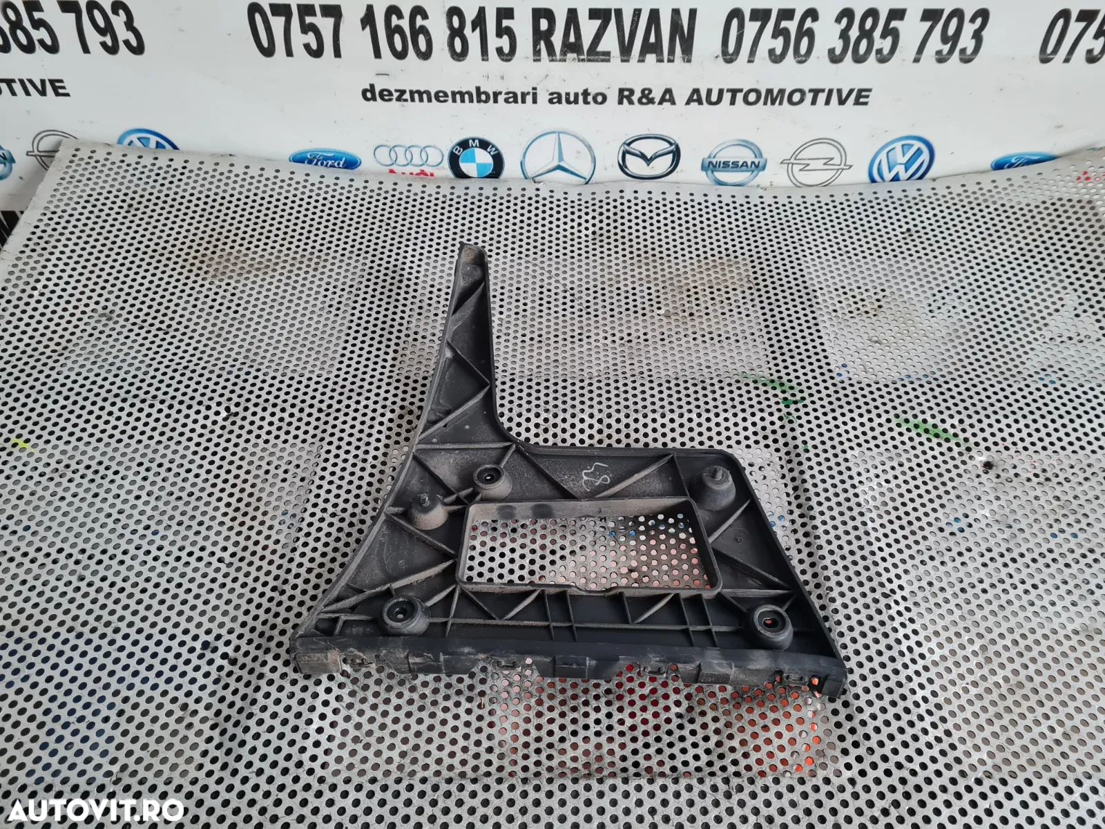 Suport Stanga Bara Spate Audi A5 Sportback Facelift An 2012-2013-2014-2015 Cod 8TA Dezmembrez Audi - 4