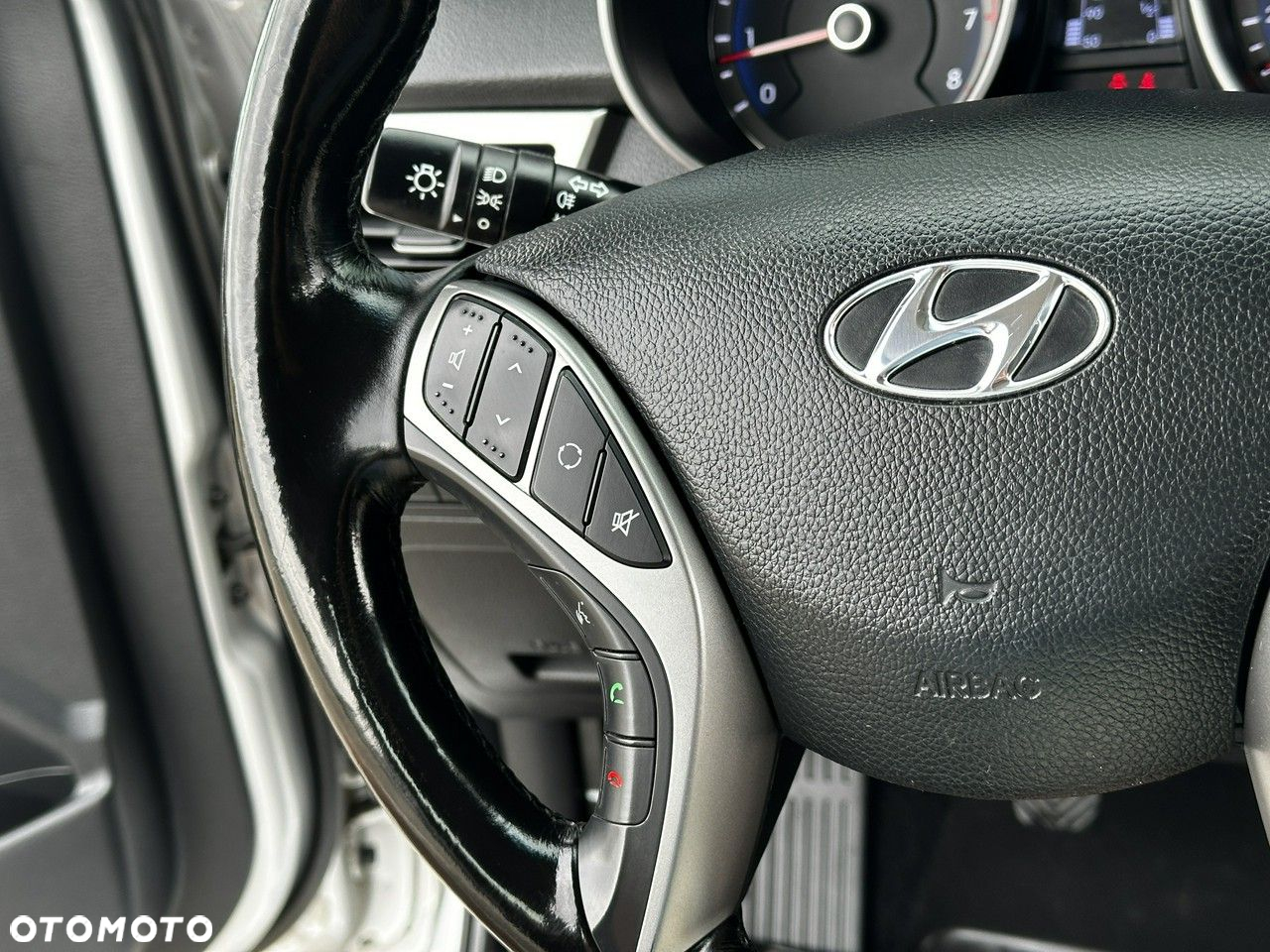 Hyundai i30 1.6 Classic + - 18