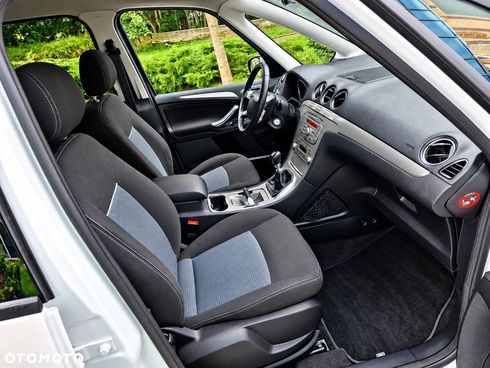 Ford Galaxy 2.0 TDCi DPF Titanium - 13