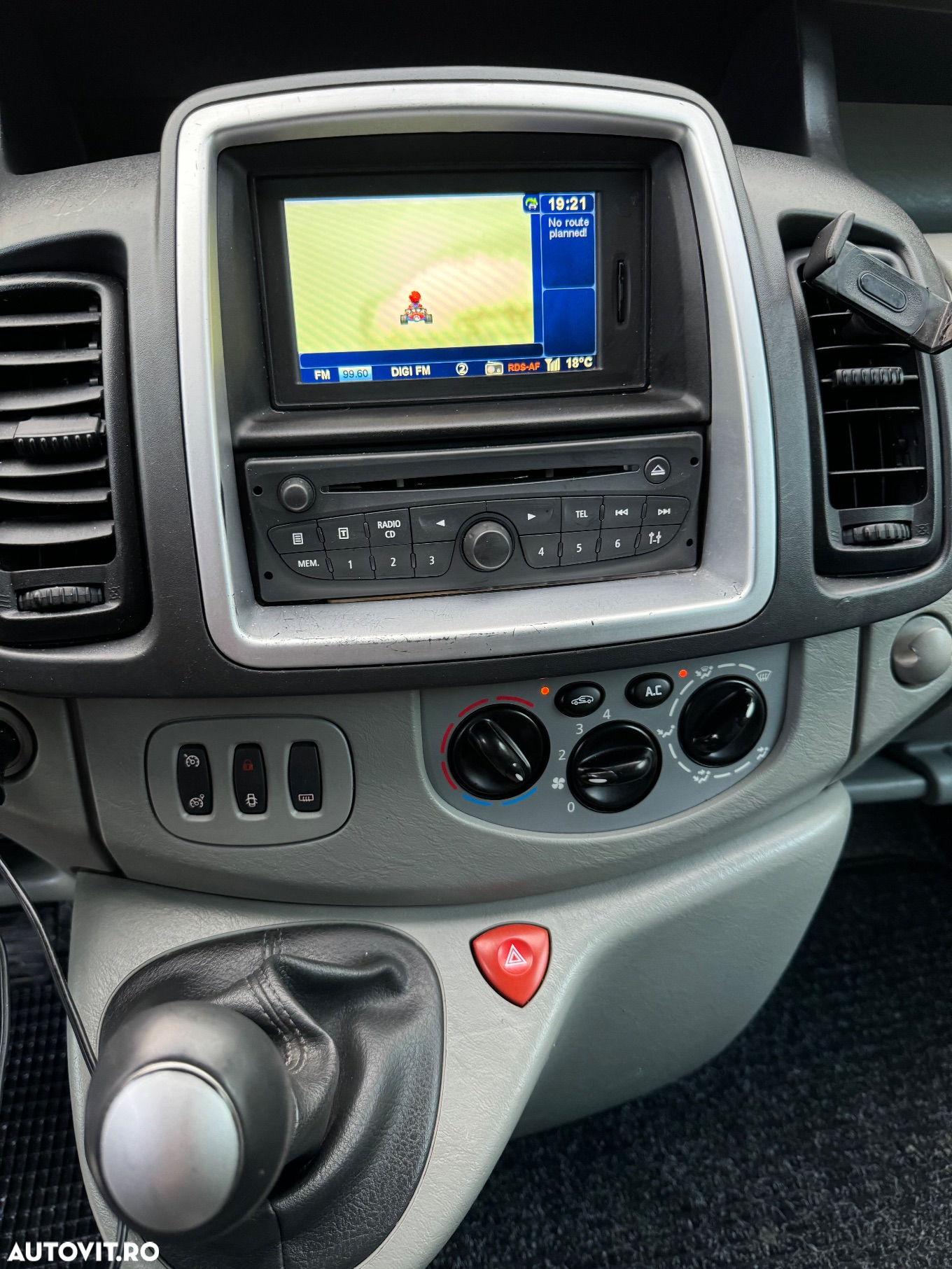 Opel Vivaro 2.5 CDTI L2H1 Life Cosmo - 7