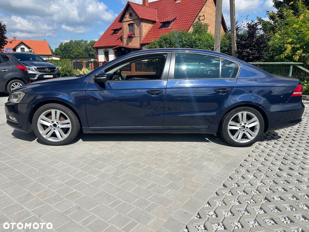 Volkswagen Passat 2.0 TDI Comfortline DSG - 8