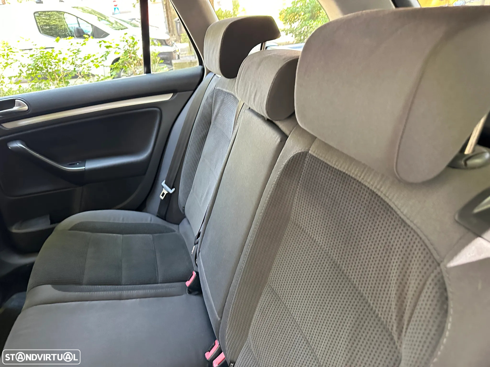 VW Golf Variant 2.0 TDi Confortline - 16