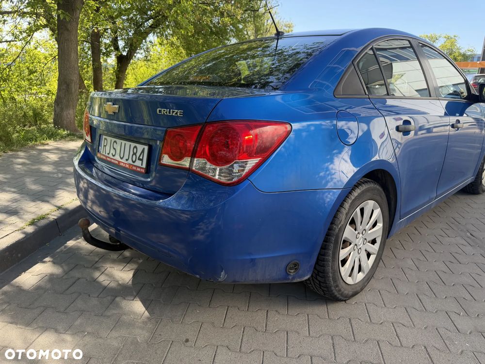 Chevrolet Cruze 1.6 Base - 9