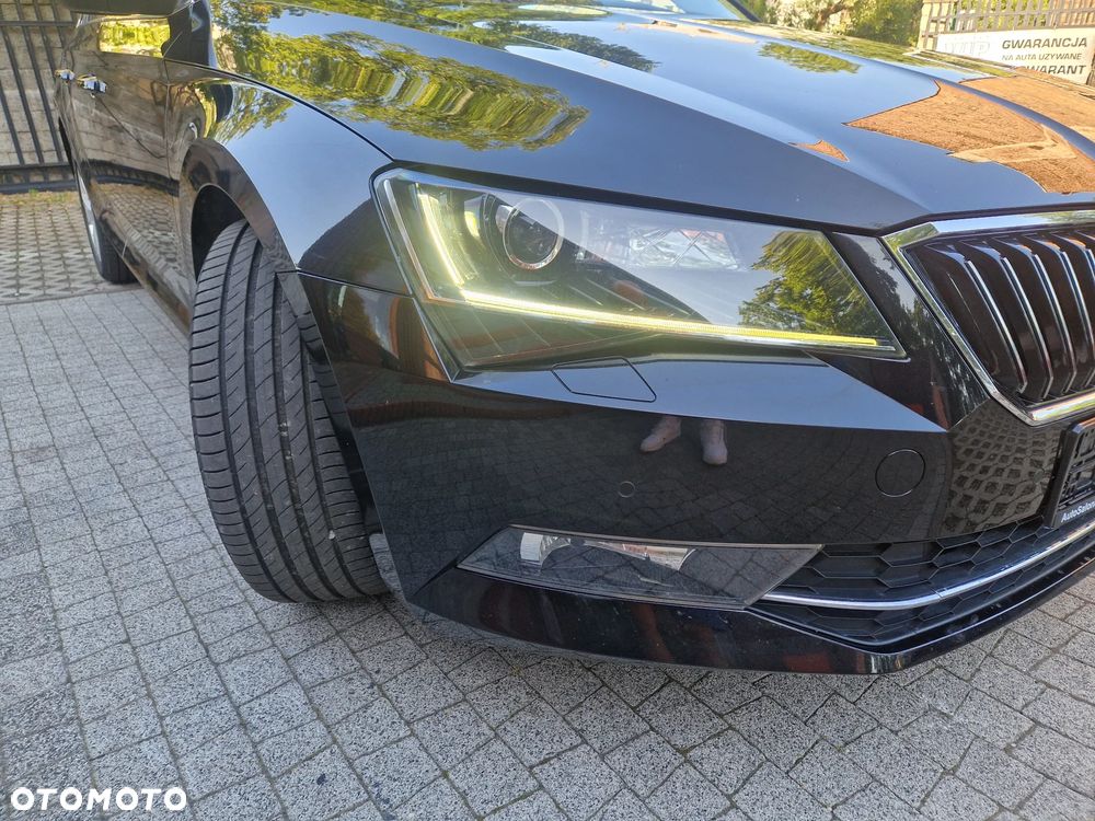 Skoda Superb Combi 1.6 TDI GreenLine - 11
