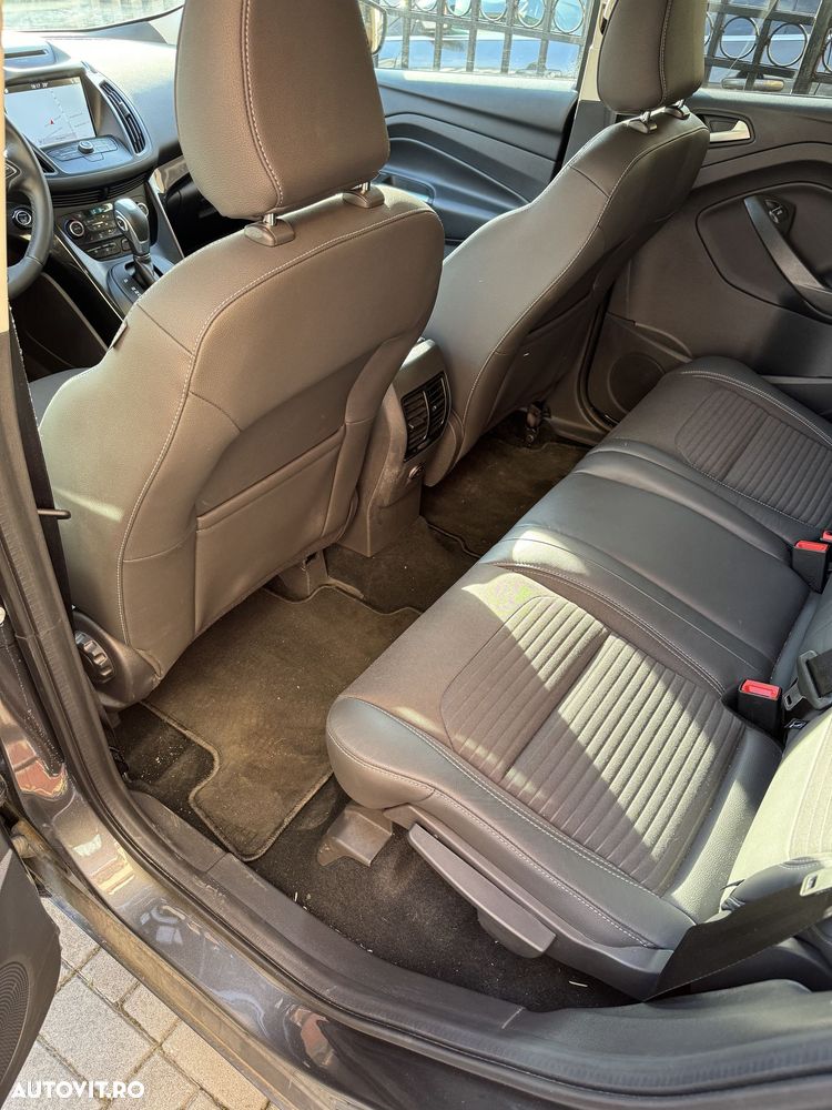 Ford Kuga 2.0 TDCi 4WD Powershift ST-Line - 15