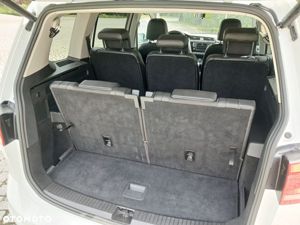 Volkswagen Touran - 8