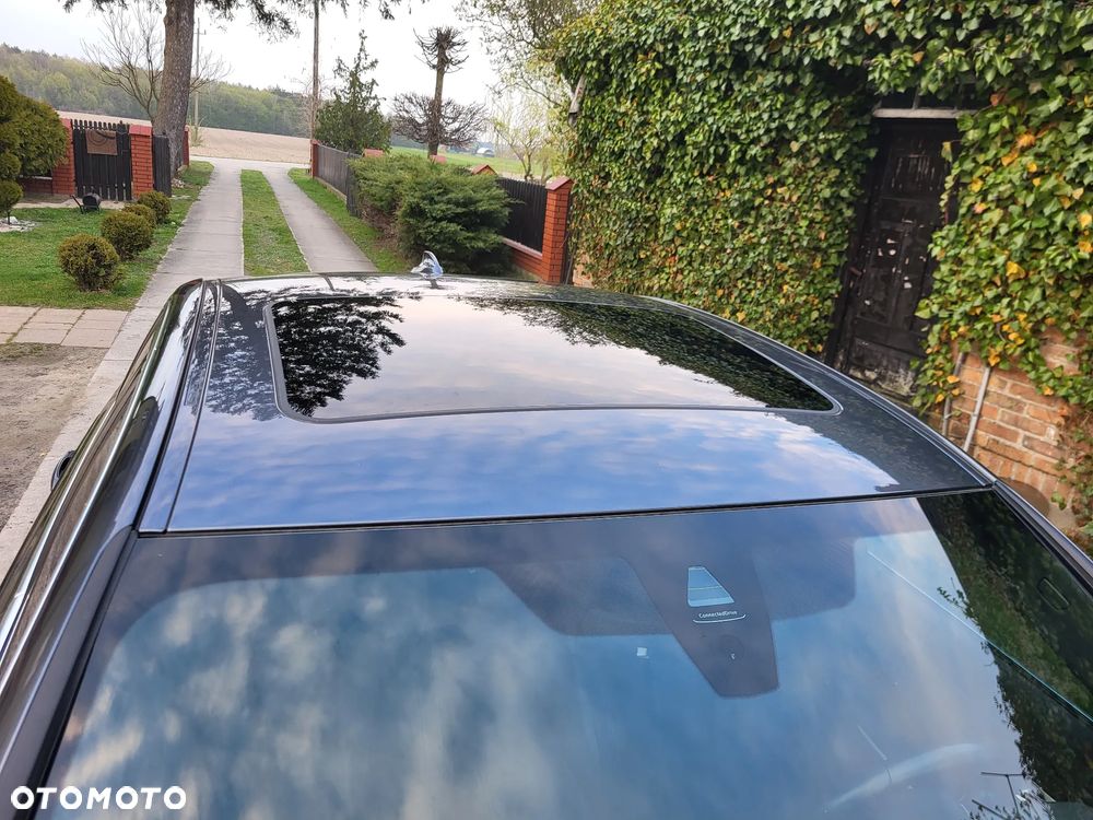 BMW Seria 3 330i Sport Line - 13