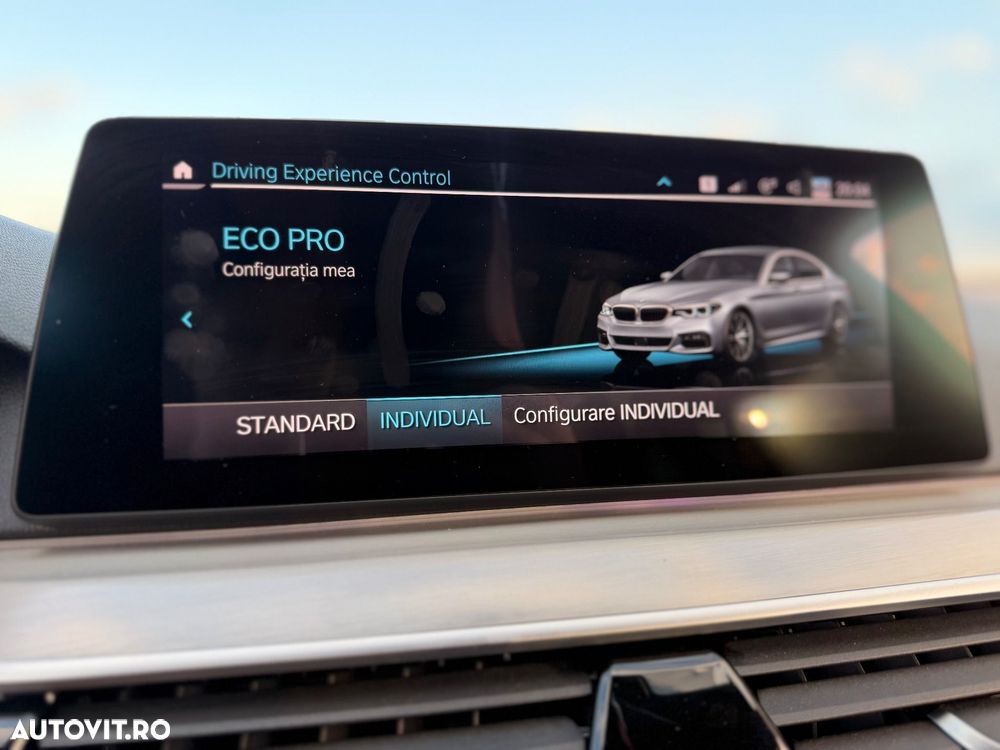BMW Seria 5 530d xDrive AT - 24
