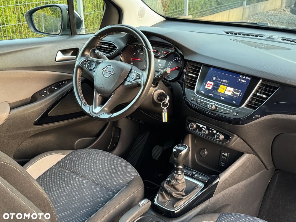 Opel Crossland X 1.2 T Design Line S&S - 21