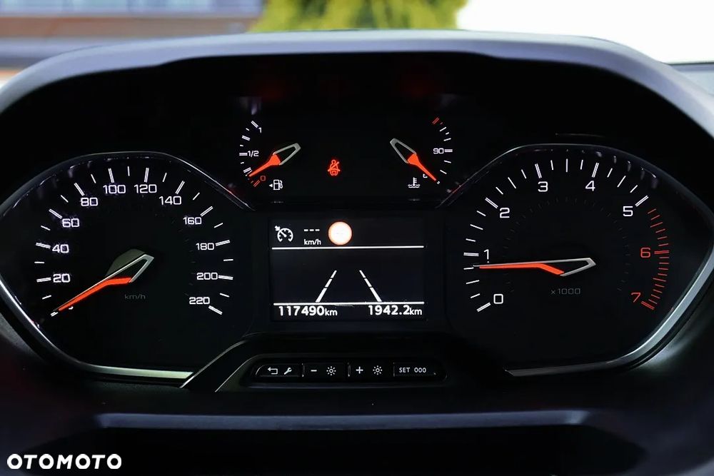 Peugeot Rifter 1.5 BlueHDI Allure S&S - 26
