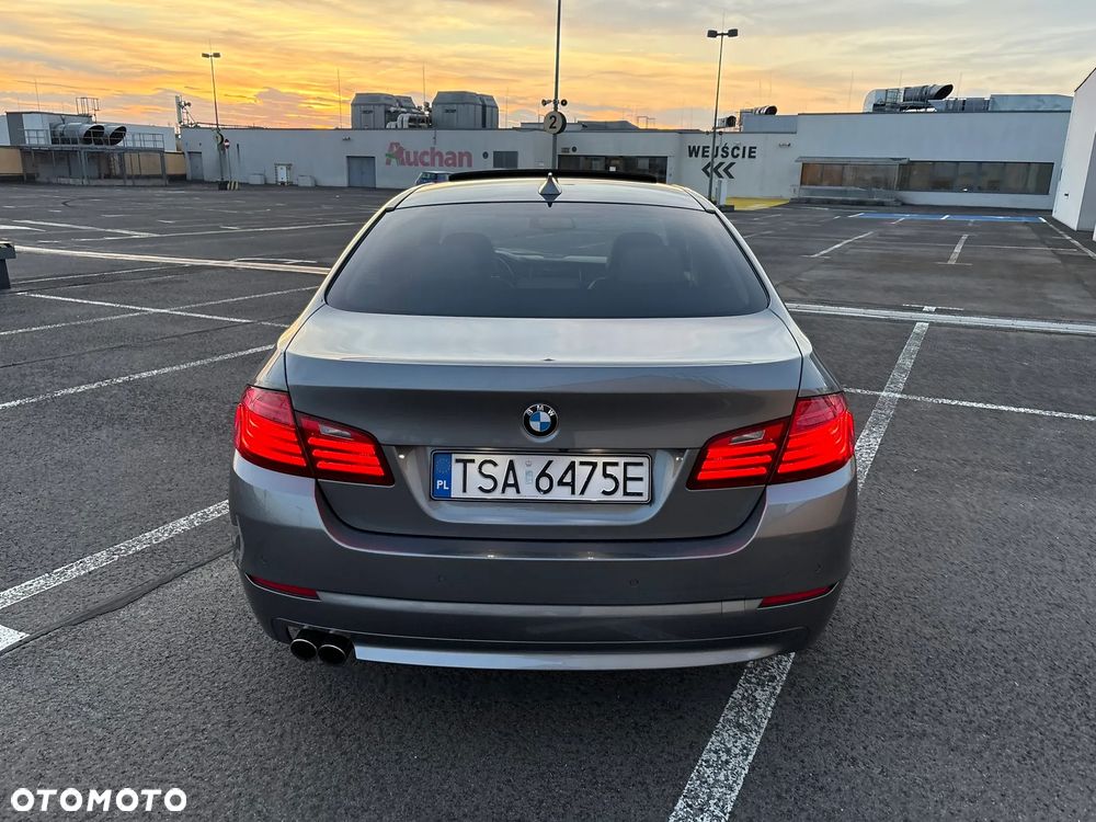 BMW Seria 5 520d xDrive - 22
