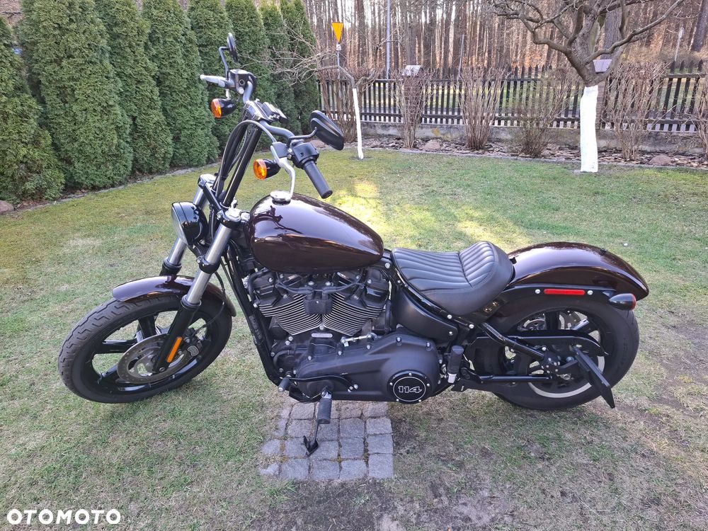 Harley-Davidson Softail Street Bob - 2