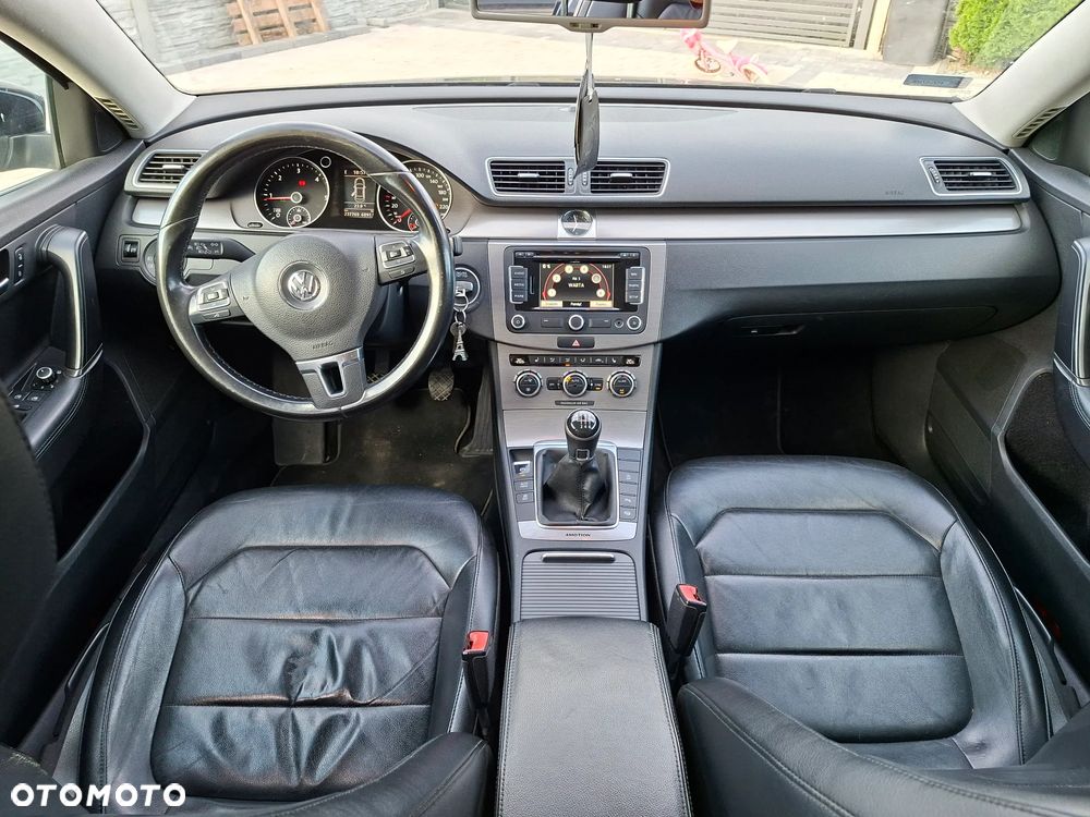 Volkswagen Passat 2.0 TDI 4Mot Highline - 11