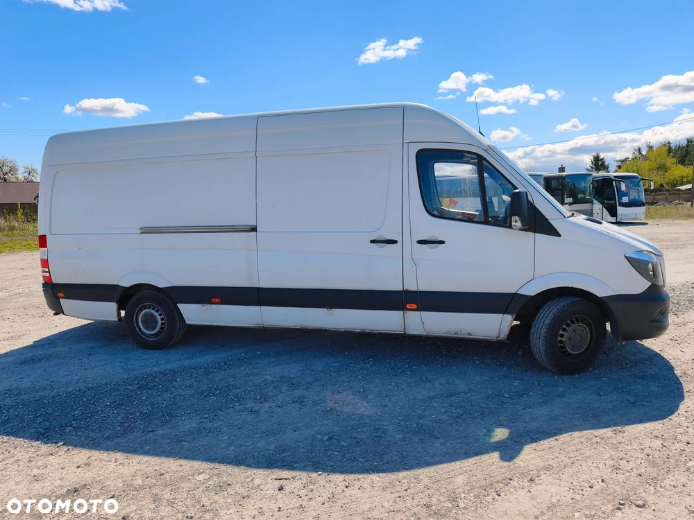 Mercedes-Benz Sprinter - 16