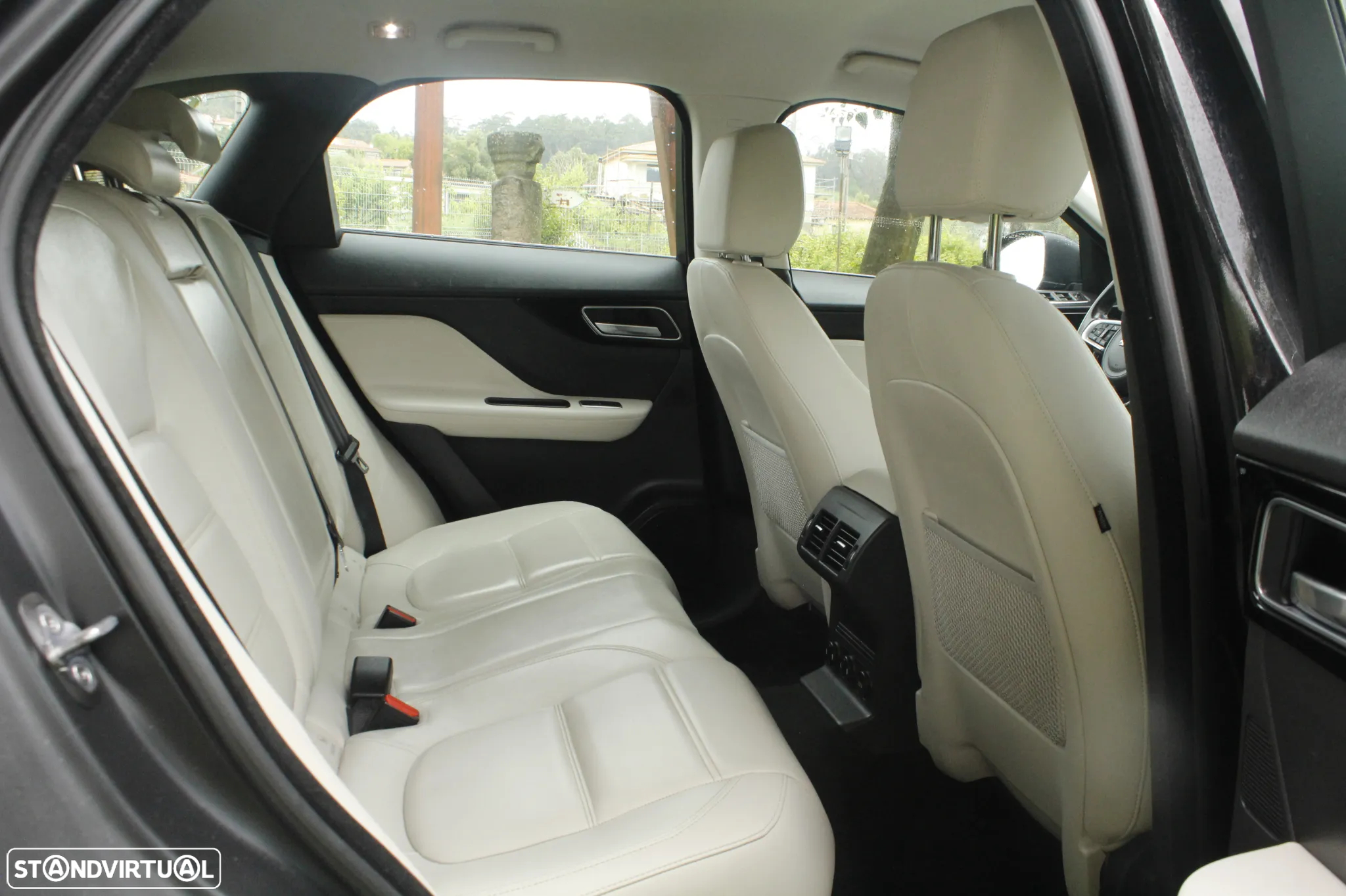 Jaguar F-Pace 2.0 i4D Prestige Aut. - 29