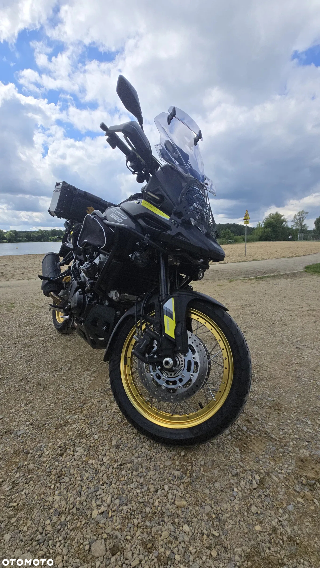 Suzuki V-STROM - 11