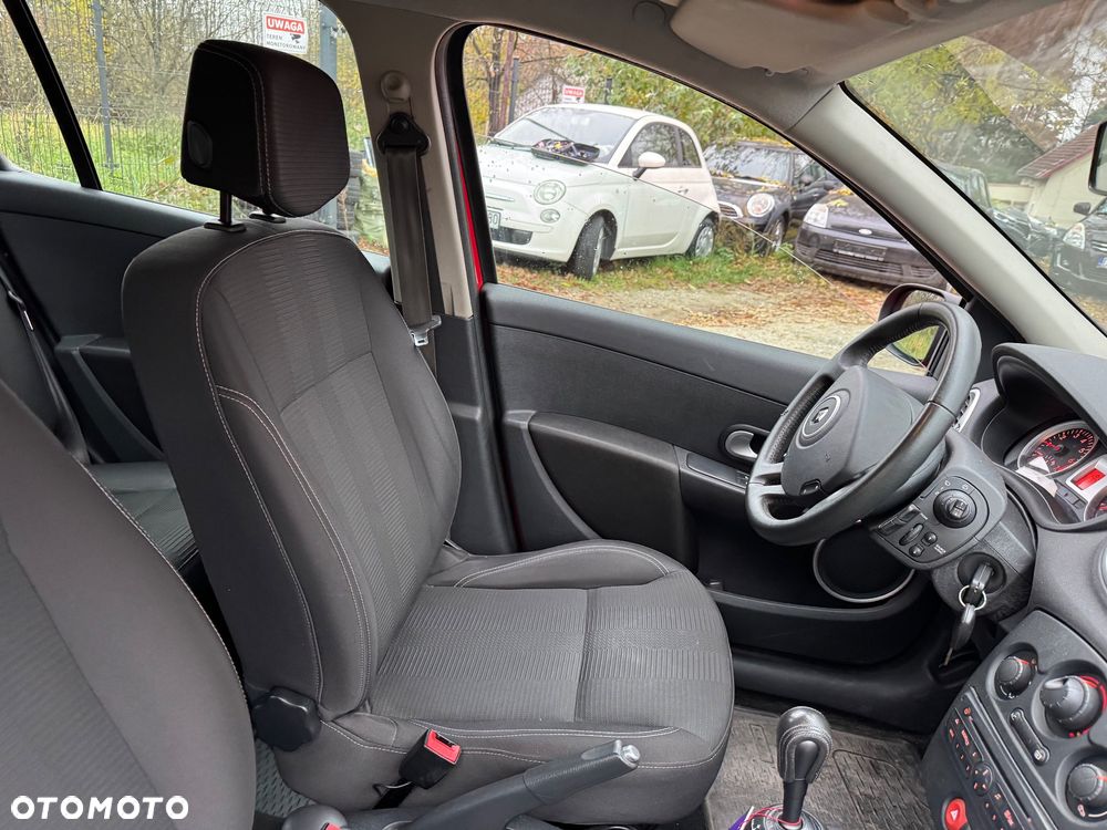 Renault Clio - 21