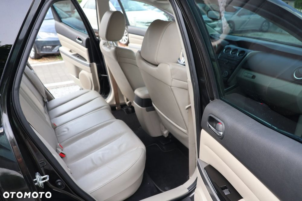 Mazda CX-7 2.2 CD Exclusive + - 12
