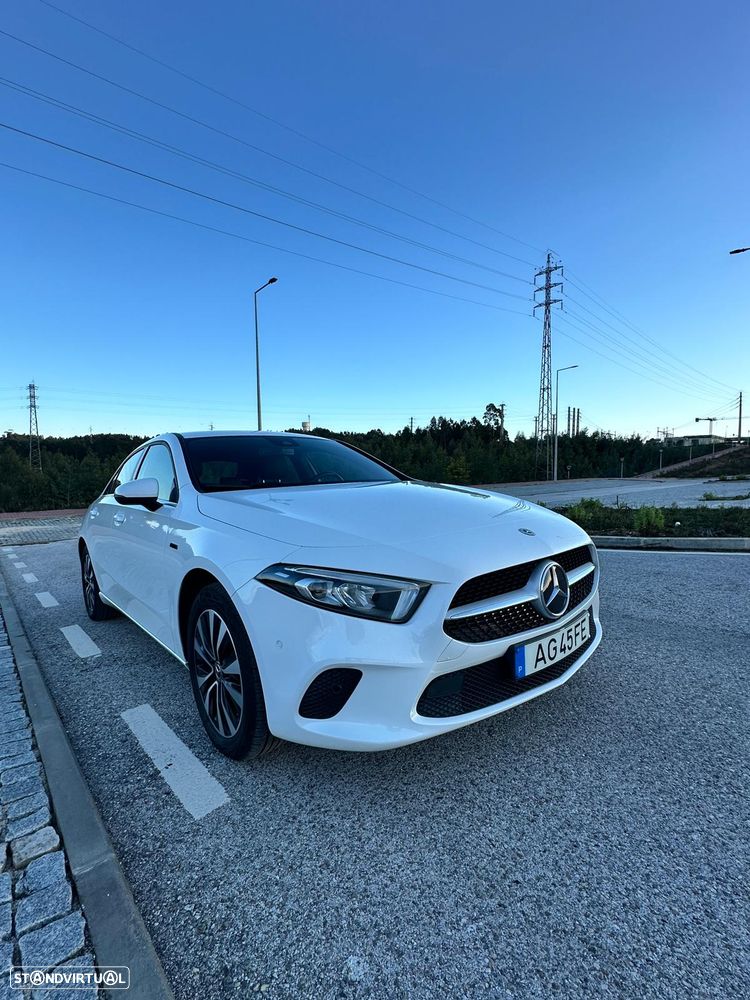 Mercedes-Benz A 250 Limousine e Style Plus - 3