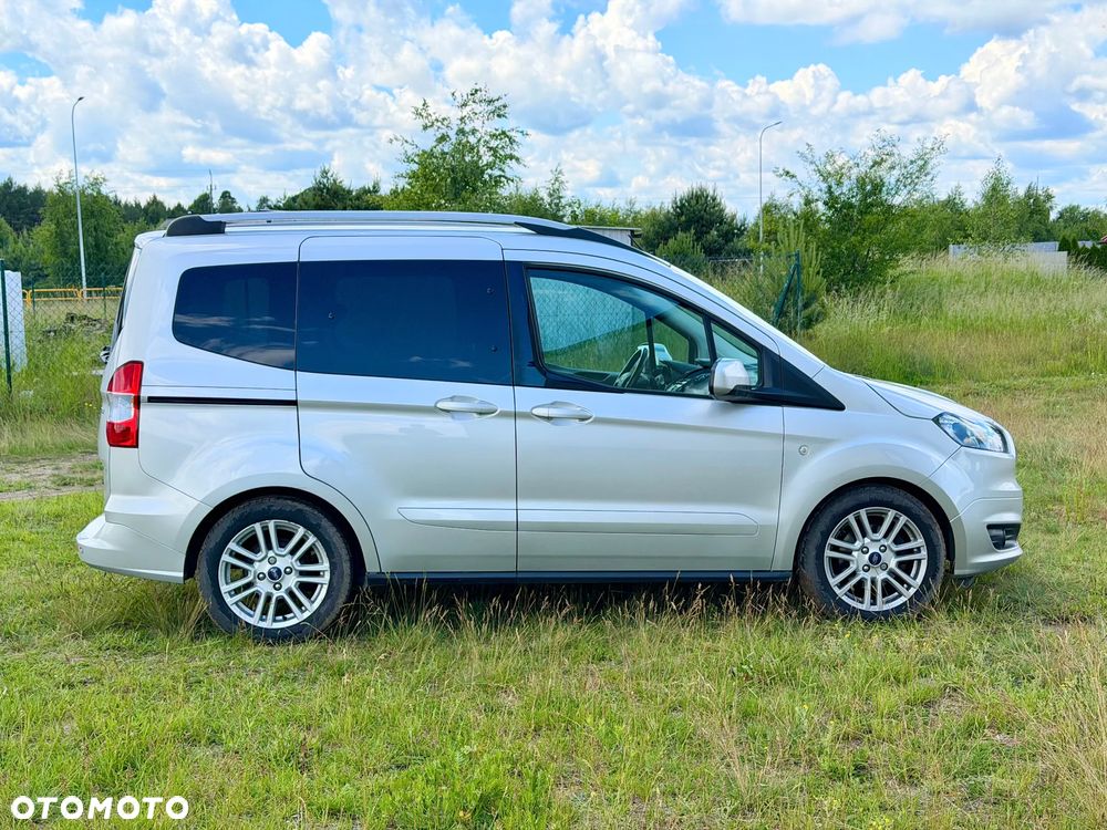 Ford Tourneo Courier 1.0 EcoBoost S&S Titanium - 6