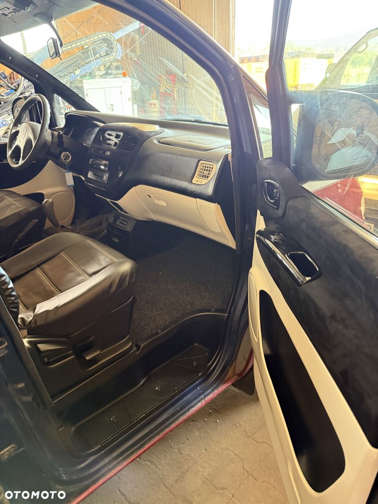 Mitsubishi L400 - 6