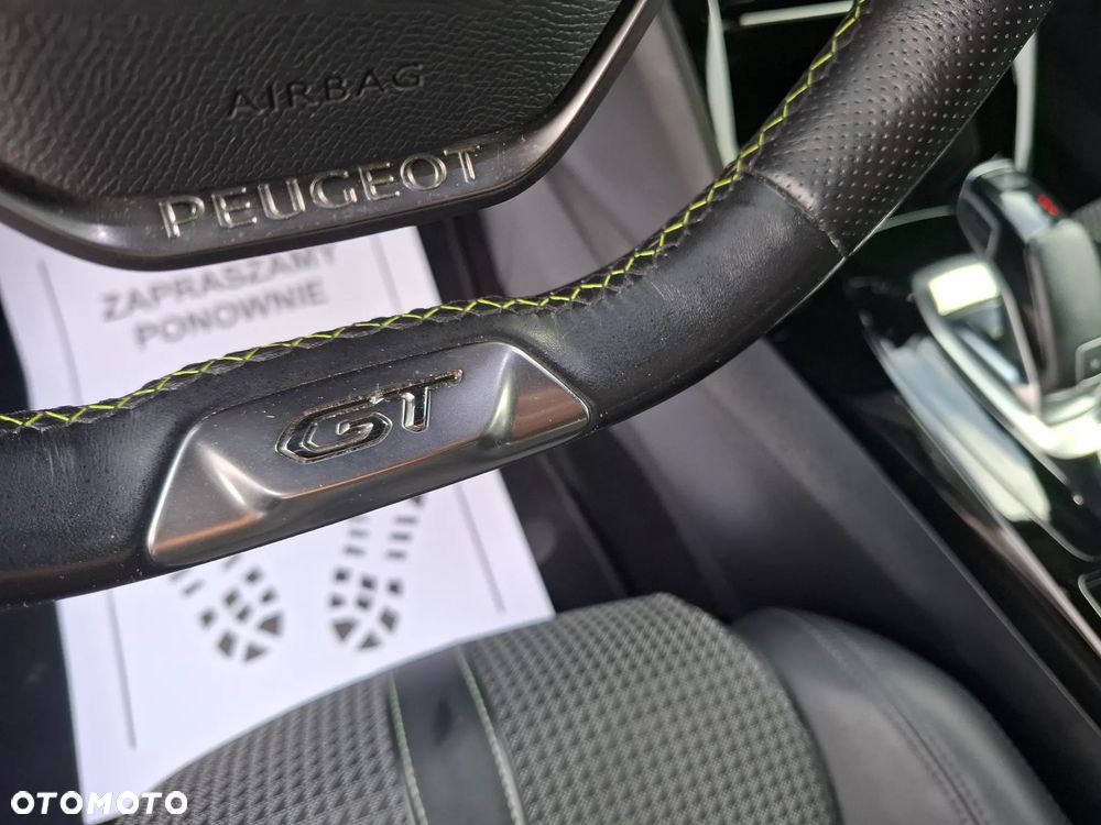 Peugeot 2008 PureTech 130 EAT8 GT - 11