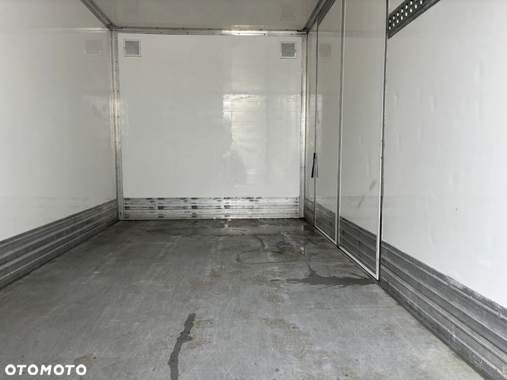 Iveco DAILY 50c16 50C15 50C17 35C14 35C15 35C17 35C18 70C17 72C15 70C18 Izoterma Chłodnia  9/8 euro palet - 7