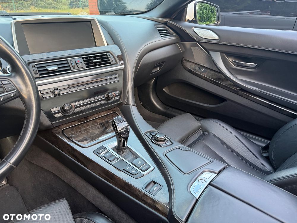 BMW Seria 6 650i - 32