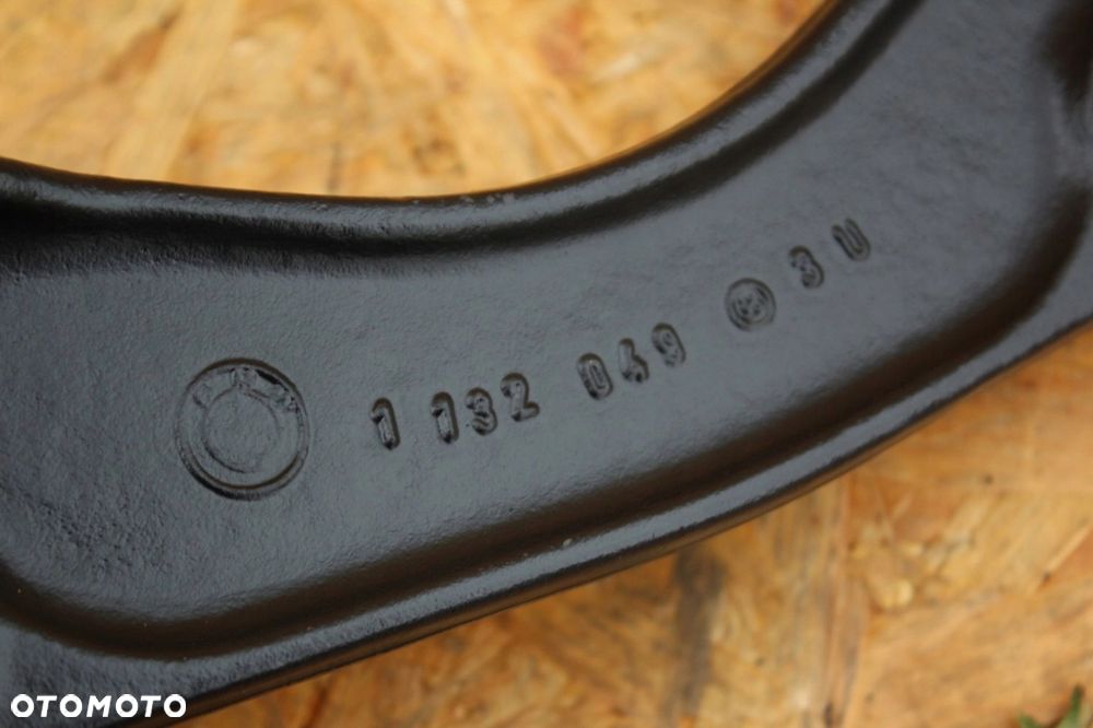 Mocowanie dyfra łapa żeliwna e34 e32 pod typ 188 1132049 - 3