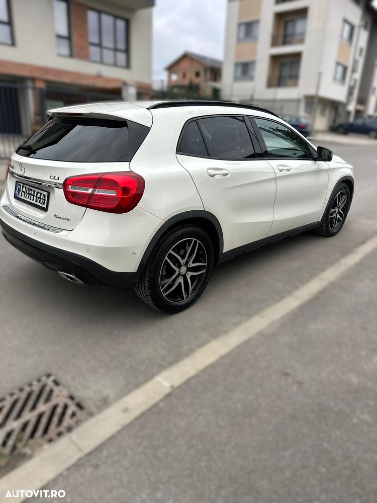 Mercedes-Benz GLA - 3