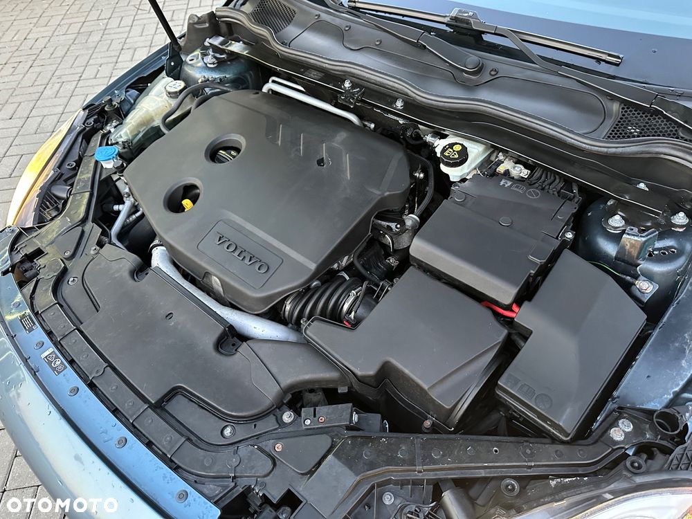 Volvo V40 D2 Momentum - 21