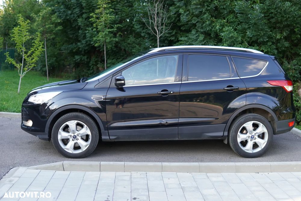 Ford Kuga 2.0 TDCi Powershift 4WD Titanium - 6