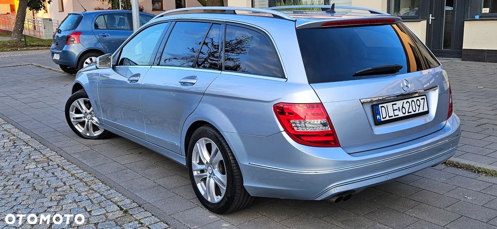 Mercedes-Benz Klasa C 180 T CDI DPF (BlueEFFICIENCY) Avantgarde - 31