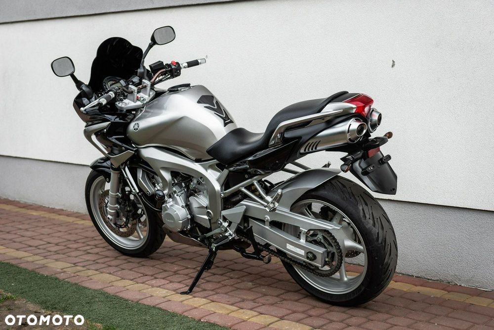 Yamaha FZ - 5