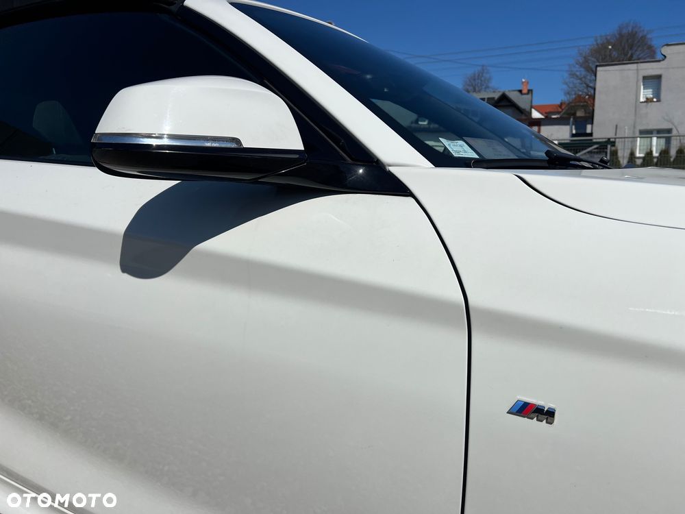 BMW Seria 2 218d - 15