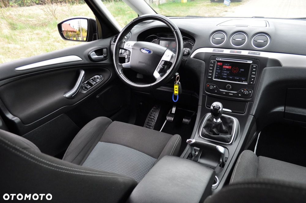 Ford S-Max - 9